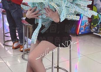 微密圈 - 一张美图轮回，啥？是Callmecandy带来的黑色美腿玉足！