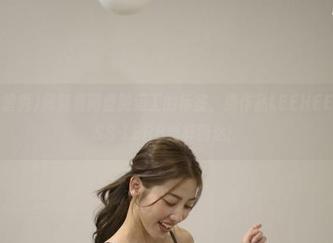 G.su(全智秀)挥舞着网盘搬运工的标签，携作品LEEHEEEXPRESS-LERB新鲜到达！