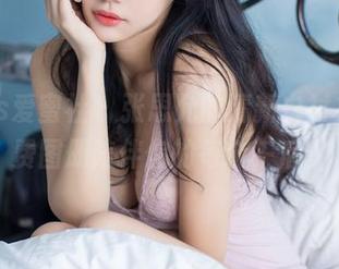 IMiss爱蜜社 - 张思允的清新白衬衫，免费图册陪伴你的每个午后。