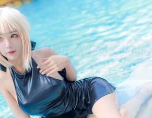 一组毫不含糊的私人丝袜图片,Kitkat Cosplay这是要犯规了吧?