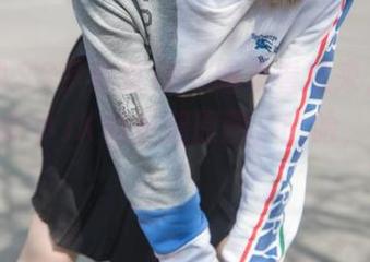 MSLASS梦丝女神 - 图集看过来，小迟带你领略小JK的长腿原图，哈哈，这绝了！
