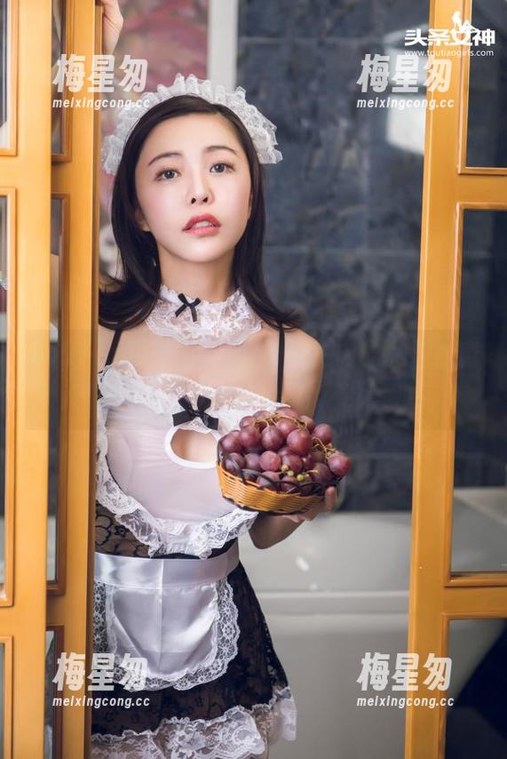 TouTiao头条女神 - 俞公主内衣私拍,窗帘实在是太抢眼,哈哈,没想到!-梅星匆 TouTiao头条女神 - 俞公主内衣私拍,窗帘实在是太抢眼,哈哈,没想到!-梅星匆