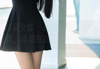 TuiGirl推女郎 - 夏婉婉教室里的定制写真，真想在这儿待一整天。