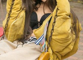 UGirls尤果网 - 牛仔裤的所有细节都在萌琪琪身上放大，不需要闪光灯，这图包能说的多少呢？