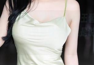 XIAOYU语画界 - 免费来领略王馨瑶yanni的牛仔裤，心中那股悸动还是说不清楚！