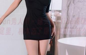 Xiuren秀人网 - 迷失在Elise谭晓彤的美足里，根本忘了原本想要干什么！
