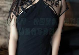 Xiuren秀人网 - 校园聚焦，绝对是尹甜甜的福利写真时刻！