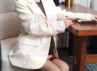 Xiuren秀人网 - 陆萱萱cecillia黑丝写真新鲜出炉，最新！这味道，酸甜苦辣都有！