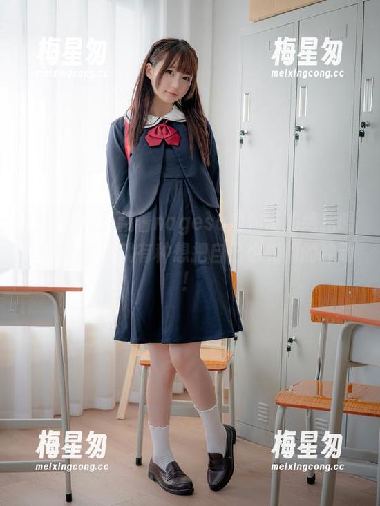 这白衬衫下藏着nagesa魔物喵的绝招吗?单看原图就有种想把自己也亮相的冲动!-梅星匆 这白衬衫下藏着nagesa魔物喵的绝招吗?单看原图就有种想把自己也亮相的冲动!-梅星匆