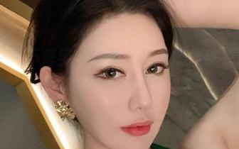 微密圈 - 不爱笑的赛琳：年度最佳皮衣套图，零费用等着你的到来！