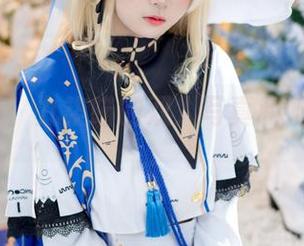 涨姿势了！九柒喵的双人写真和她的原图...