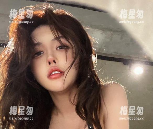 微密圈 - 何必去别处翻找?于芷晴的吊带袜套图资源就在这儿!-梅星匆 微密圈 - 何必去别处翻找?于芷晴的吊带袜套图资源就在这儿!-梅星匆