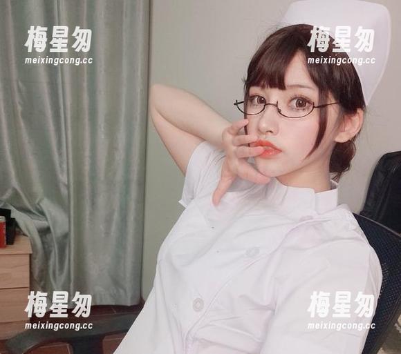 你十七鸽的原图:一年一度的圣诞化身,竟然是她-梅星匆 你十七鸽的原图:一年一度的圣诞化身,竟然是她-梅星匆