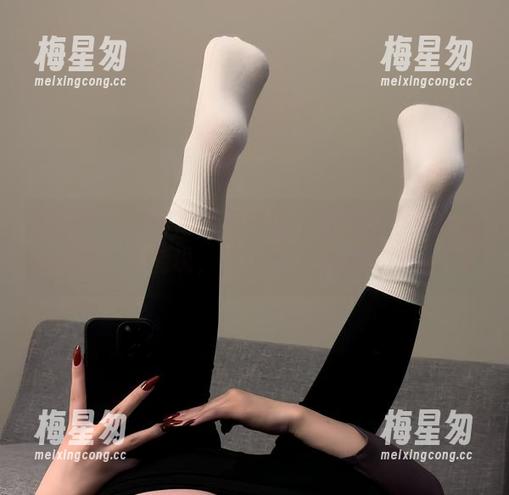 微密圈 - 如何形容保守的二舅妈的黑色全套图集?只能说,这“黑”是种气场吧。-梅星匆 微密圈 - 如何形容保守的二舅妈的黑色全套图集?只能说,这“黑”是种气场吧。-梅星匆