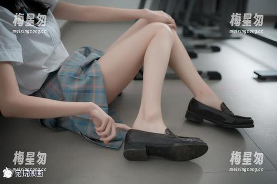 把肉丝滑进你的图库,兔玩映画的下载功能好得很,快来啦!-梅星匆 把肉丝滑进你的图库,兔玩映画的下载功能好得很,快来啦!-梅星匆
