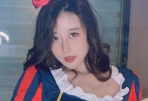 奈汐酱Nice的毛衣真心不错，逼着我看了两遍还想再看。