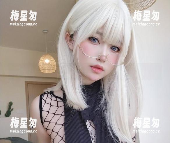 喜欢白裙吗?女主K的免费照片让你目不转睛!-梅星匆 喜欢白裙吗?女主K的免费照片让你目不转睛!-梅星匆
