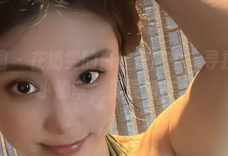 微密圈 - 在奶雯的白丝美图中，寻找我的小确幸，资源加持。