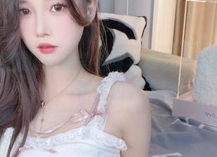 小小奶瓶儿最新美脚写真更新，不用说，你懂的。