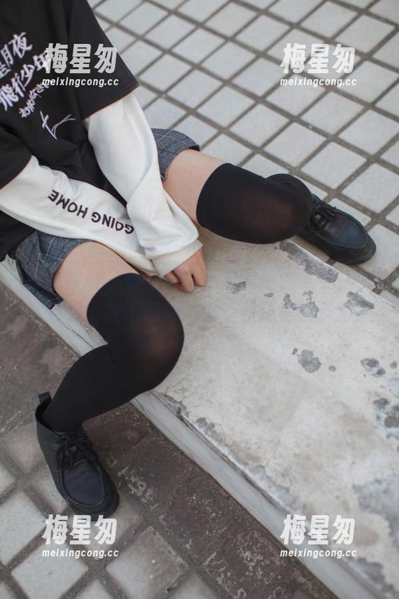 少女秩序 - 每当看到小鱼的瑜伽写真,我就会想:我不想做,但看着总是挺舒服。-梅星匆 少女秩序 - 每当看到小鱼的瑜伽写真,我就会想:我不想做,但看着总是挺舒服。-梅星匆