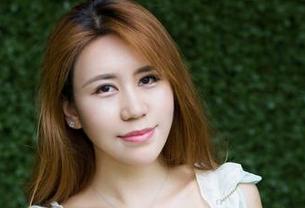 尤物馆 - 翻开婕西儿jessie的牛仔裤图册，每一页都在悄悄招手！