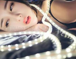 推女神 - 砸金蛋的Una尤娜？私房写真旅途中看不见的欢乐。