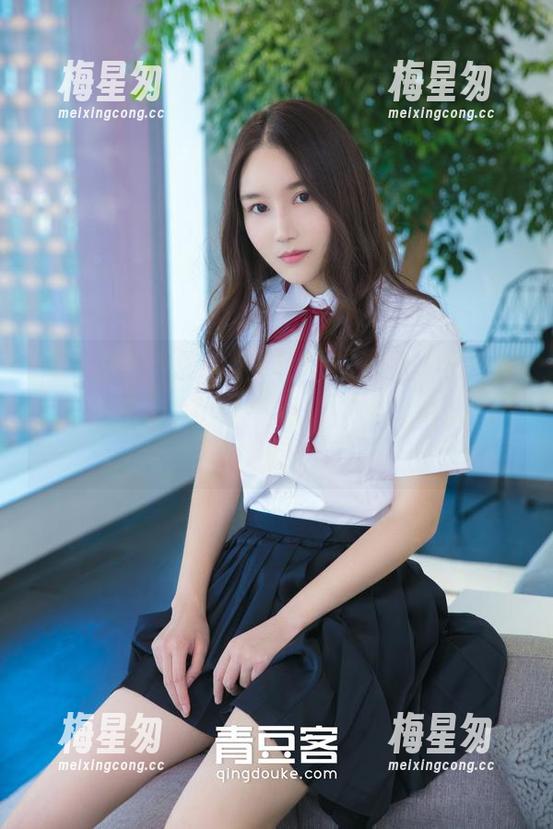 推女神 - 当施忆佳Kitty酱遇上圣诞:我保证这比瘫在沙发上看holidaymovies更爽!-梅星匆 推女神 - 当施忆佳Kitty酱遇上圣诞:我保证这比瘫在沙发上看holidaymovies更爽!-梅星匆