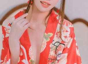 有个空姐叫星黛鹿鹿i，她的原图证明了坐哪儿都能美得一塌糊涂呀！