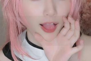 在线资源热闹非凡：木之本果与奶牛的傻乎乎搭配！