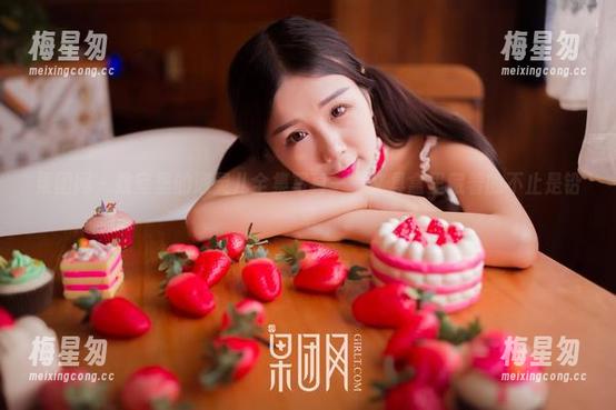 果团网 - 教室里的通灵儿全集写真——文具盒里藏着的不止是铅笔-梅星匆 果团网 - 教室里的通灵儿全集写真——文具盒里藏着的不止是铅笔-梅星匆