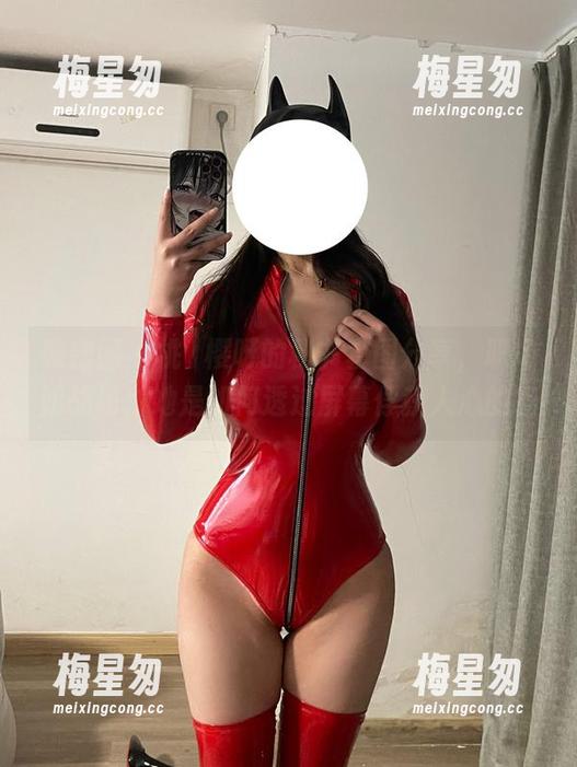 微密圈 - 桃沢樱呀的秘书套图分享,职场如战场,她是如何透过屏幕俘获人心的?-梅星匆 微密圈 - 桃沢樱呀的秘书套图分享,职场如战场,她是如何透过屏幕俘获人心的?-梅星匆