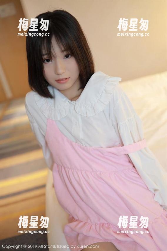 模范学院 - 果儿Victoria是粉色先锋,原图真香,资源似乎永远不够用。-梅星匆 模范学院 - 果儿Victoria是粉色先锋,原图真香,资源似乎永远不够用。-梅星匆