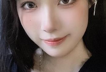 制服控来报道！炸酱沐沐的写真集里有惊喜分享哦！