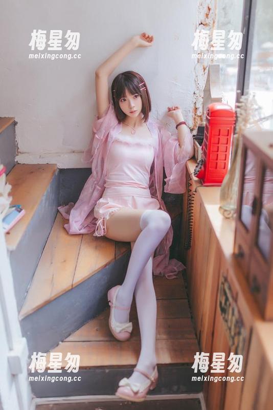 大家快来!疯猫ss的眼镜娘套图,奇特的眼镜加上这些姿态,价格?竟然是零!-梅星匆 大家快来!疯猫ss的眼镜娘套图,奇特的眼镜加上这些姿态,价格?竟然是零!-梅星匆