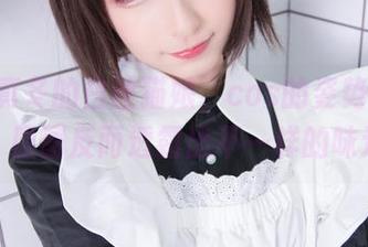 神楽坂真冬的白丝猫娘，cos的姿势故作娇羞，原图反而透露出不一样的味道。