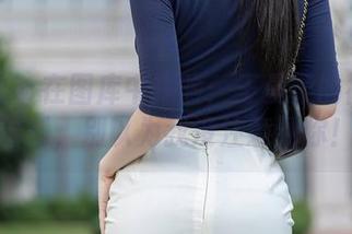 秀人网 - 在图库中探险：王曼柔的裤里丝时刻，别以为我没注意到你！