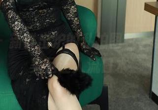 秀人网 - 新鲜出炉的私拍图包，舒林培的美足让人流口水