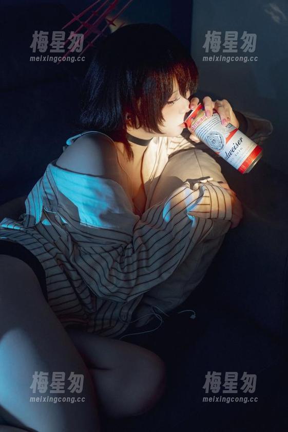 纸悦Etsu_ko的这个套装合集，想象一下我穿上，哈哈，画风完全不搭！-梅星匆