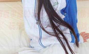想不到西尔酱的无圣光美图，不愧是‘足尖彩虹’玩法，JK白丝的气质就这样被勾勒出来啦！