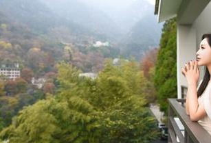 青豆客 - 童话里的公主？小九Vin的全套写真让我感觉像是在看杂志封面一样，太“真实”了...