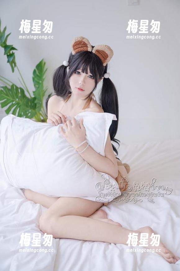 就爱看！黏黏团子兔的比基尼作品，高清得让我眼睛都冒火！-梅星匆